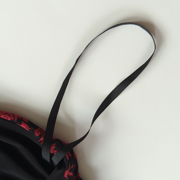 Express Halter top - Picture 4 of 5